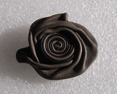 Broche cuir souple taupe
