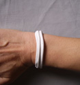 MINI BRACELET EN CUIR SOUPLE FROISSE BLANC