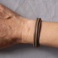 MINI BRACELET EN CUIR SOUPLE FROISSE ETOUPE