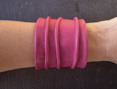 BRACELET LARGE EN CUIR FROISSE ROSE LILAS