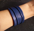 PETIT BRACELET CUIR FROISSE BLEU FONCE