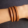 PETIT BRACELET CUIR FROISSE CAMEL