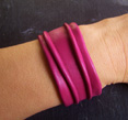 PETIT BRACELET CUIR FROISSE ROSE LILAS