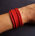 PETIT BRACELET CUIR FROISSE ROUGE VERMILLON