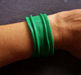 PETIT BRACELET CUIR FROISSE VERT MENTHE