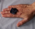 BAGUE FLEUR CUIR FROISSE BLEU MARINE