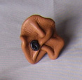 BAGUE FLEUR CUIR FROISSE CAMEL